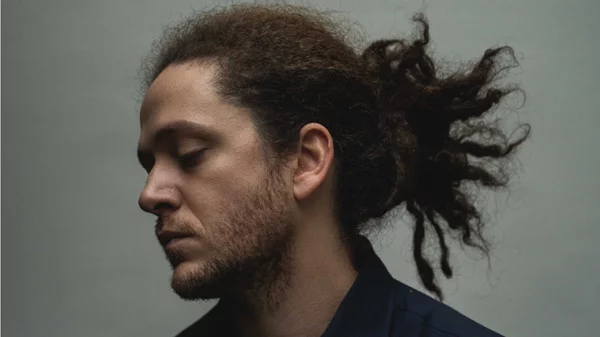 Ο Γιάννης Παπαδόπουλος σε ένα καθαρό σάουντρακ συναισθημάτων